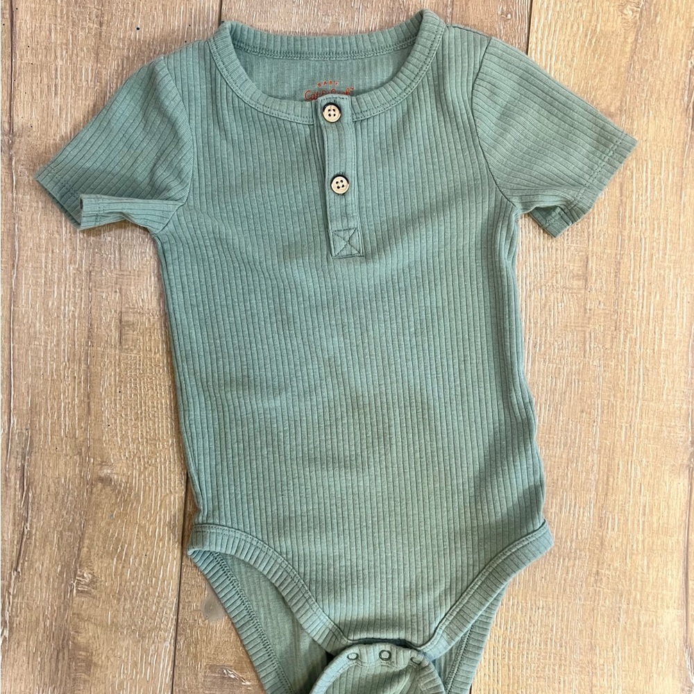 Boys Cat & Jack Green Ribbed Bodysuit One Piece. Boys size 18 months